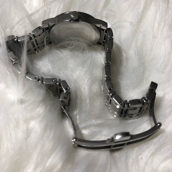 BURBERRY Classic Bracelet Watch in Silver - Picture 6 of 8